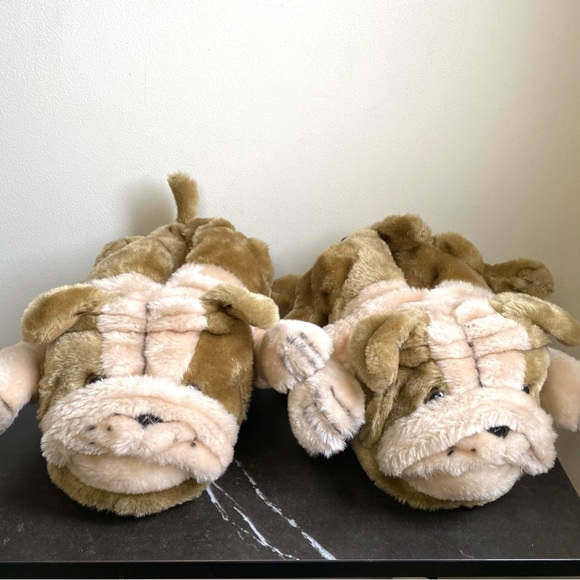 Plush Bulldog Slippers - Unisex, Pre-owned - Picture 1 of 13